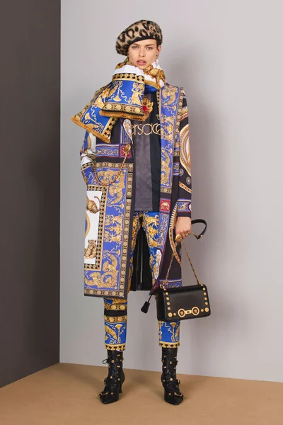 Look 25